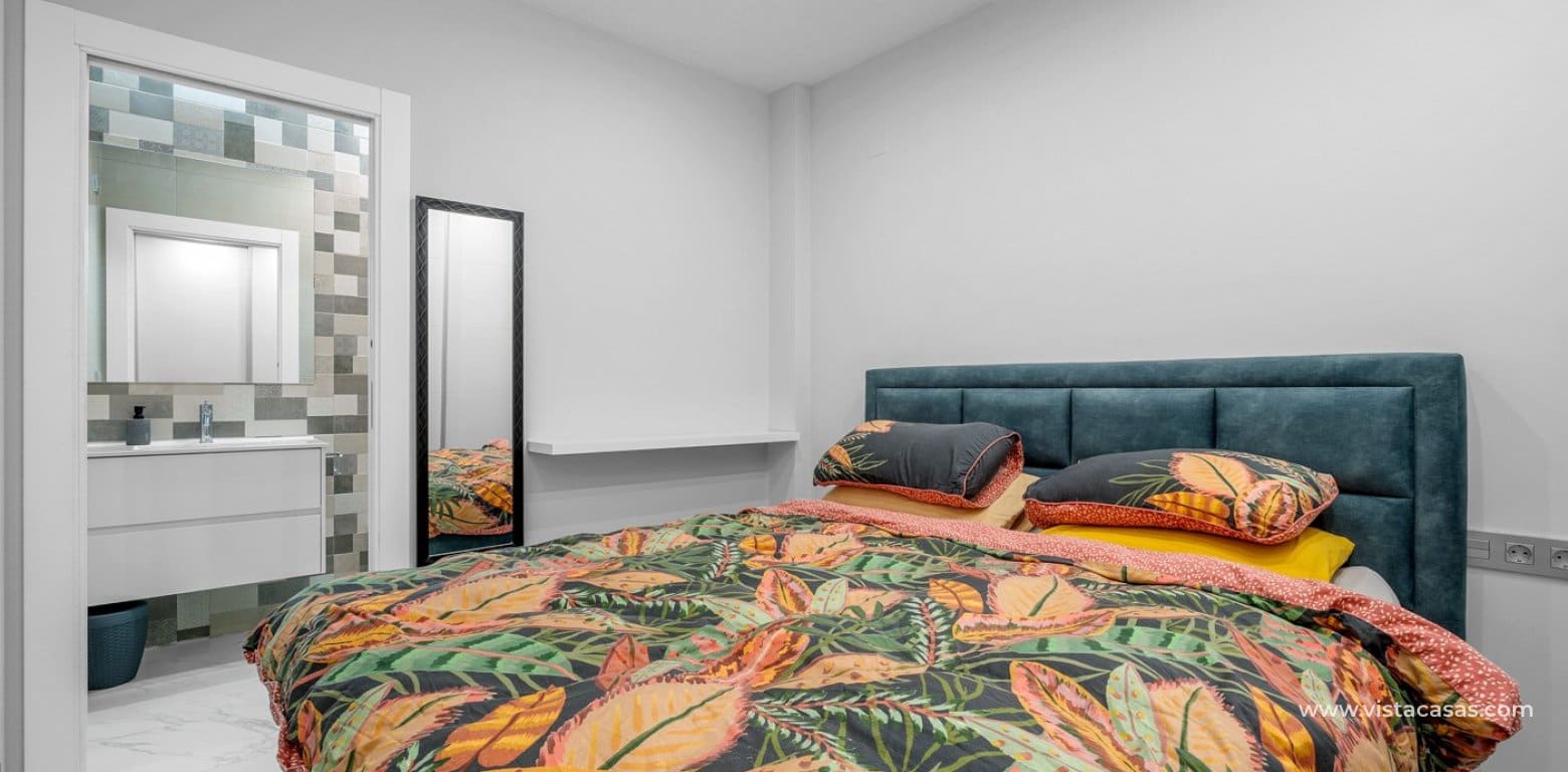 4 slaapkamer Villa te koop in Villamartin - € 449.000 (Ref: 8910241)