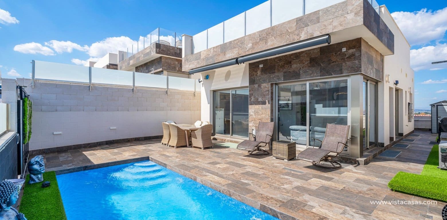 4 slaapkamer Villa te koop in Villamartin - € 449.000 (Ref: 8910241)