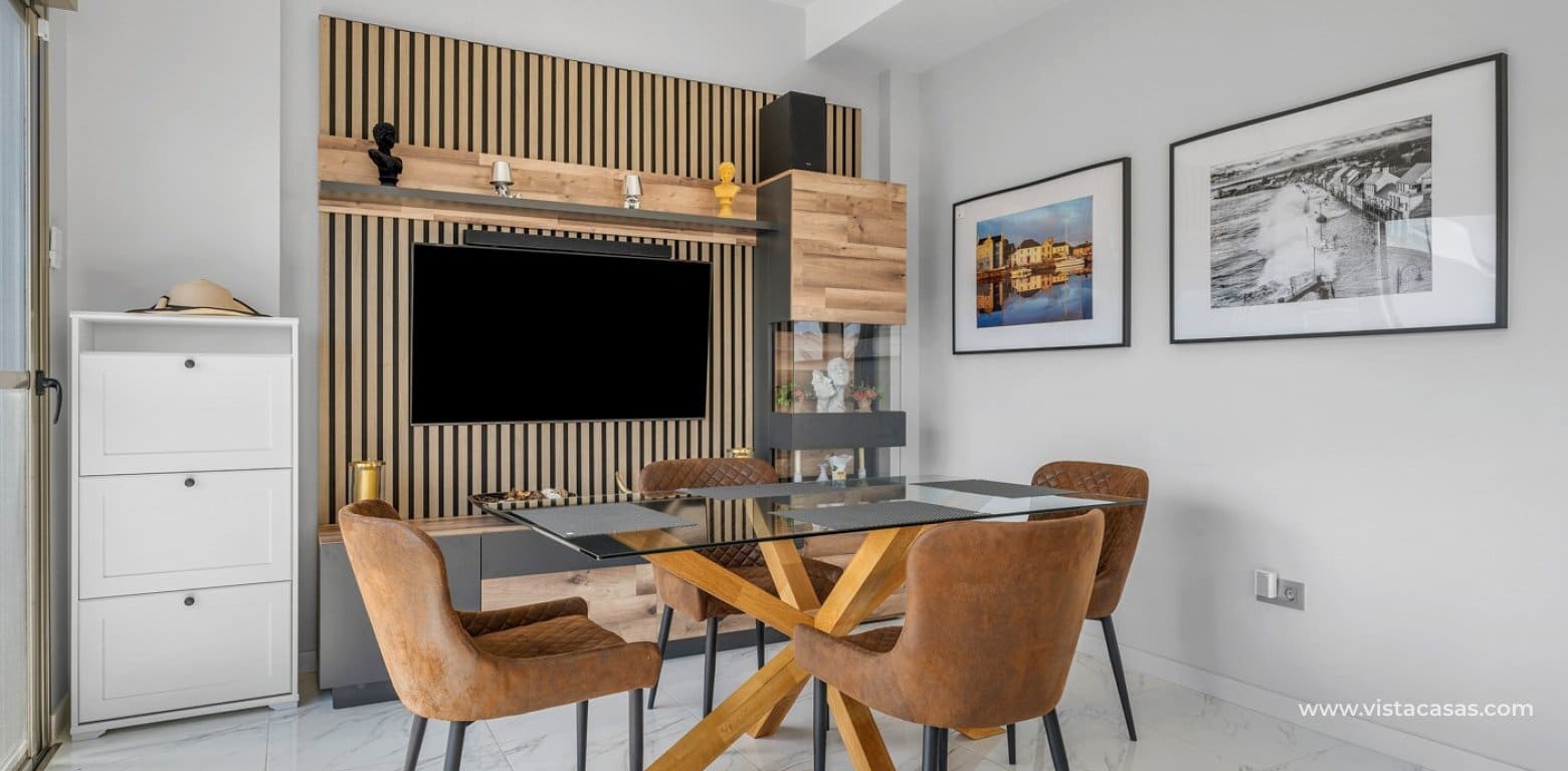 4 slaapkamer Villa te koop in Villamartin - € 449.000 (Ref: 8910241)