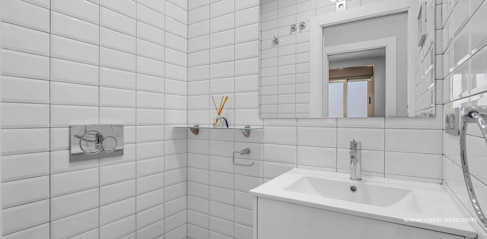 4 slaapkamer Villa te koop in Villamartin - € 449.000 (Ref: 8910241)