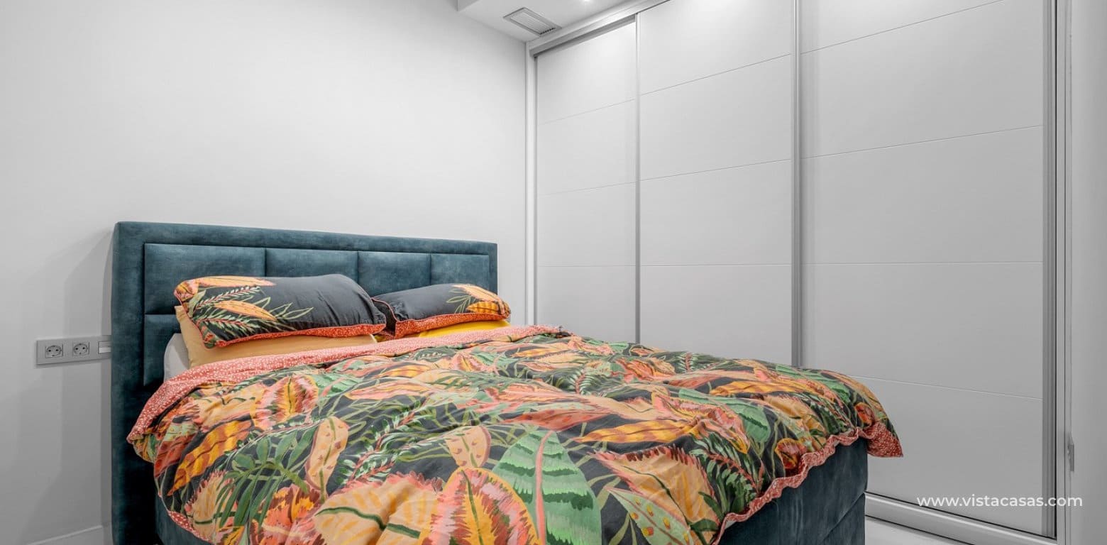 4 slaapkamer Villa te koop in Villamartin - € 449.000 (Ref: 8910241)