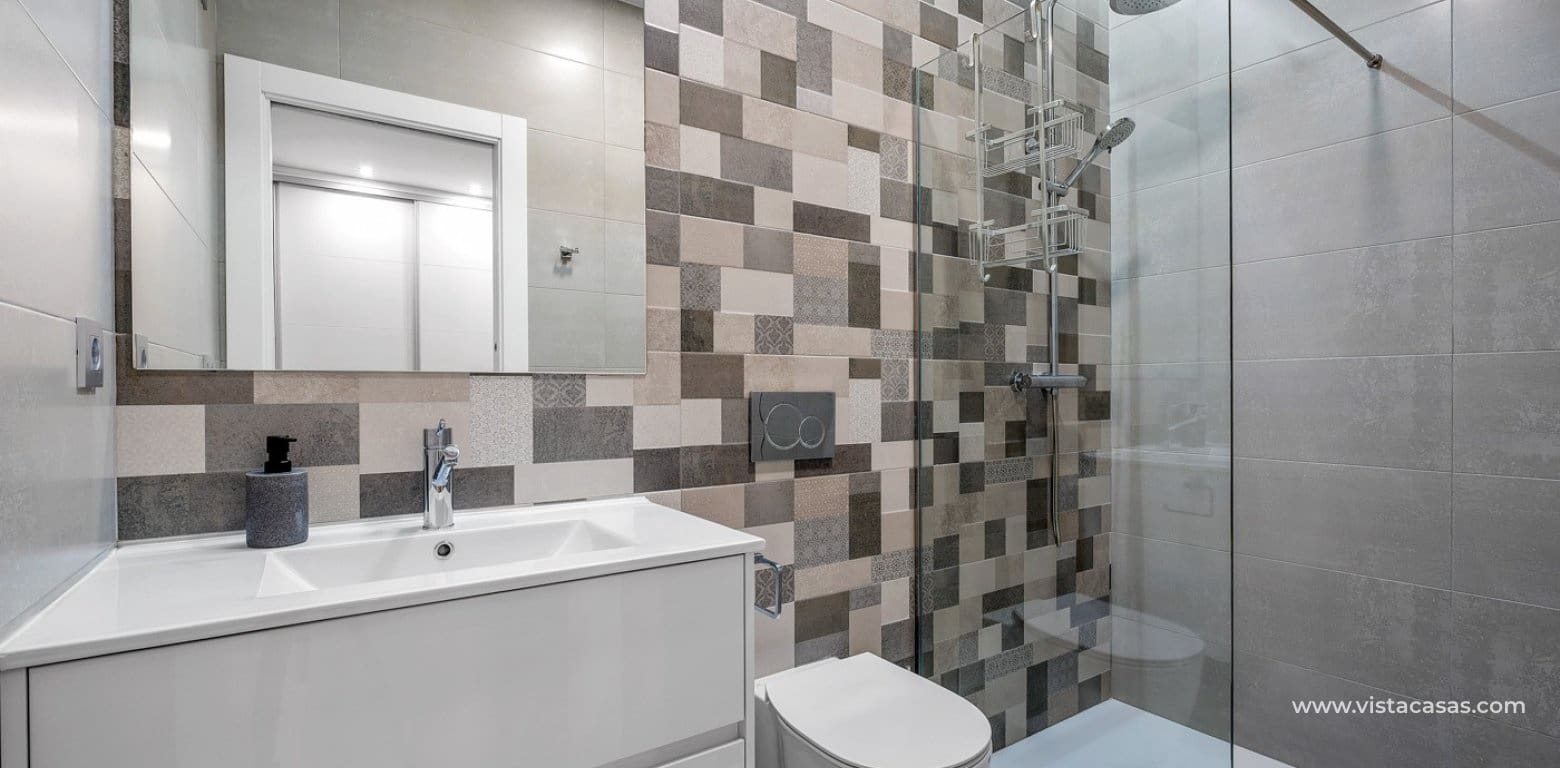 4 slaapkamer Villa te koop in Villamartin - € 449.000 (Ref: 8910241)