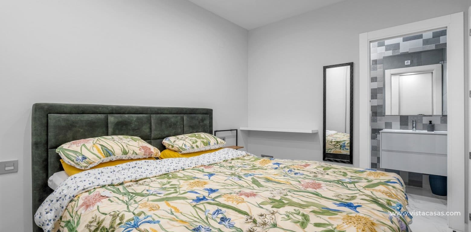 4 slaapkamer Villa te koop in Villamartin - € 449.000 (Ref: 8910241)