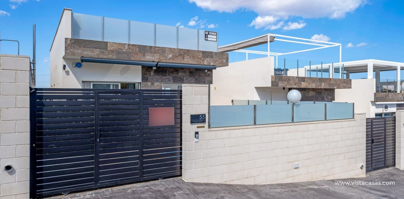 4 slaapkamer Villa te koop in Villamartin - € 449.000 (Ref: 8910241)