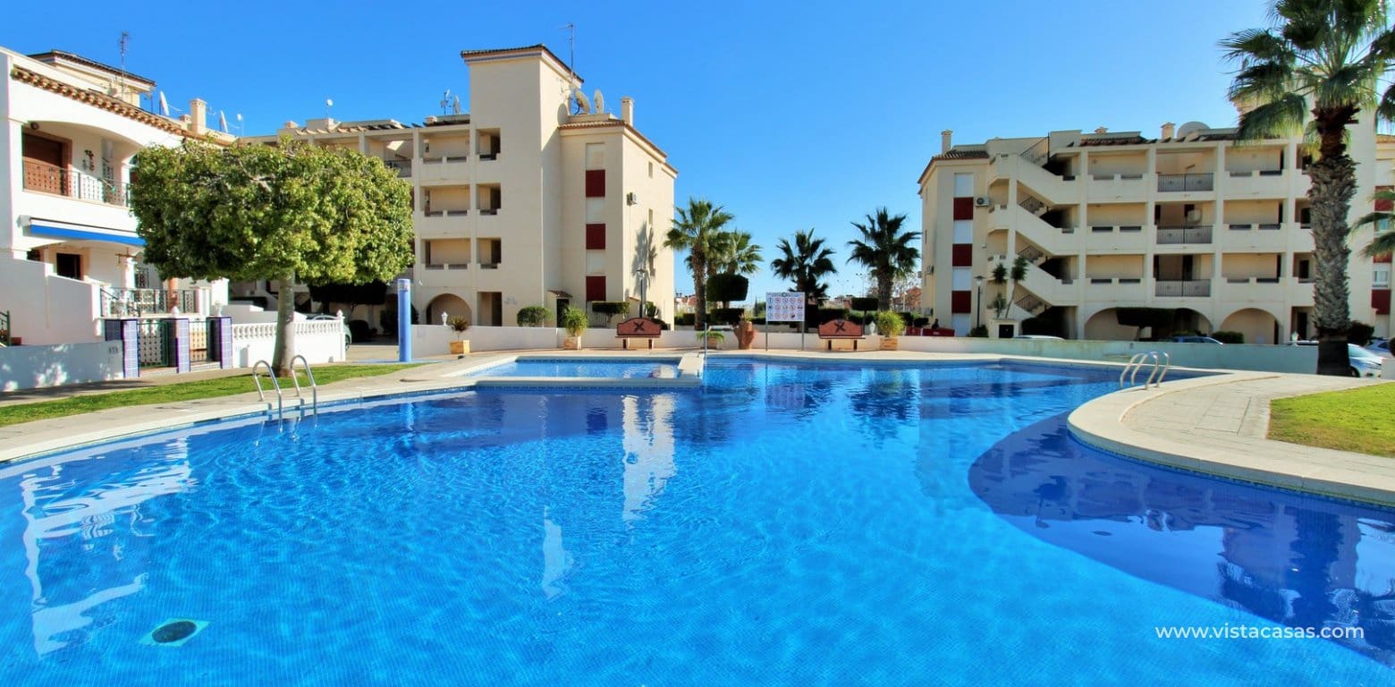 Apartamento de 2 habitaciones en Playa Flamenca en venta con piscina - 169.000 € (Ref: 8938208)