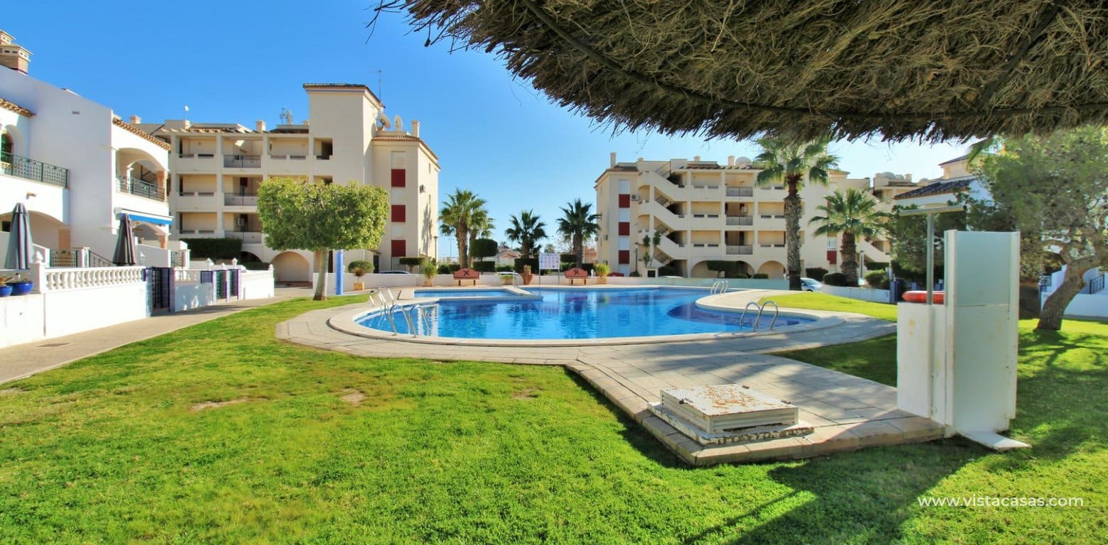 Apartamento de 2 habitaciones en Playa Flamenca en venta con piscina - 169.000 € (Ref: 8938208)