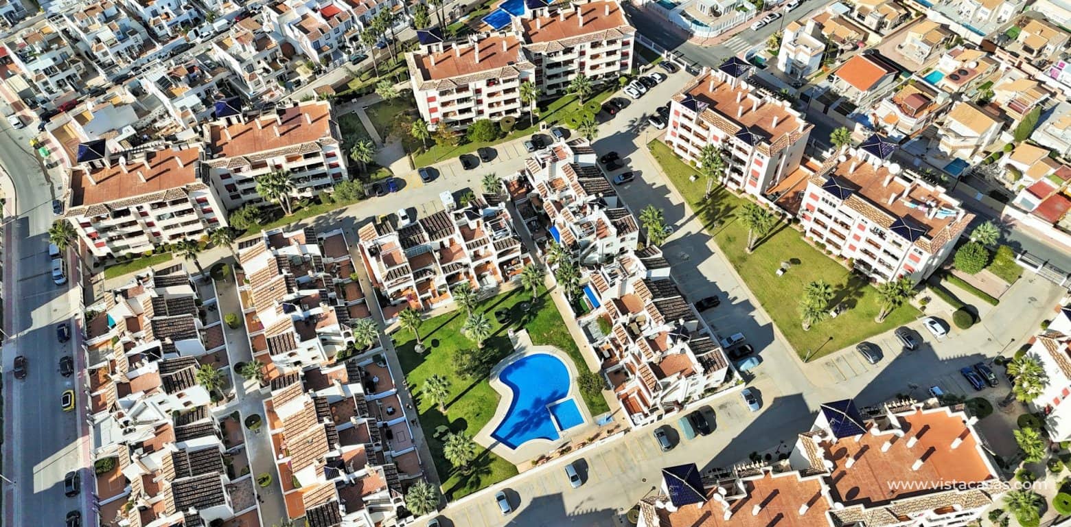 Apartamento de 2 habitaciones en Playa Flamenca en venta con piscina - 169.000 € (Ref: 8938208)