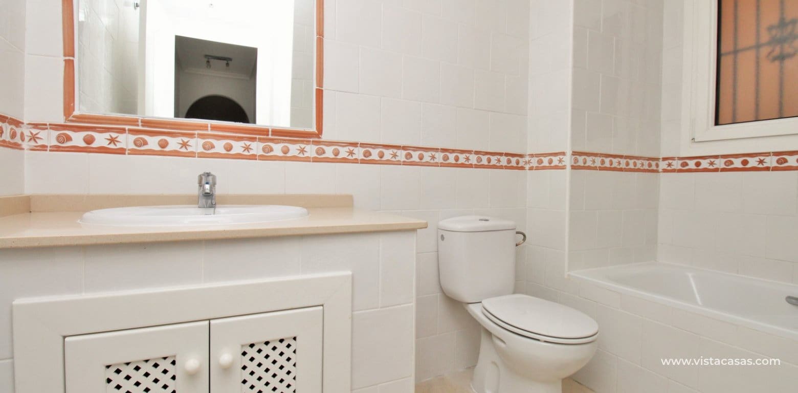 Apartamento de 2 habitaciones en Playa Flamenca en venta con piscina - 169.000 € (Ref: 8938208)