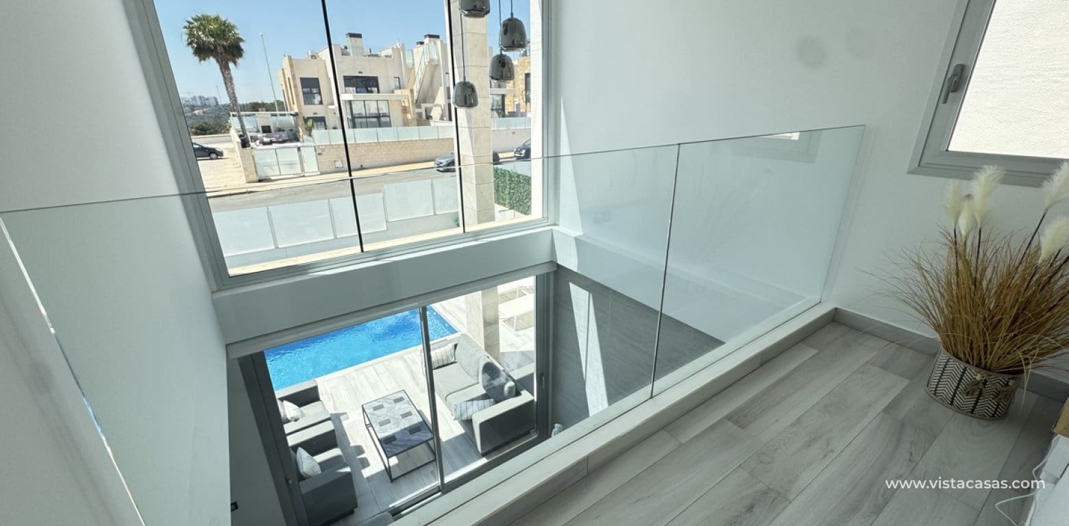 4 makuuhuone Huvila myytävänä paikassa Cabo Roig - 635 000 € (Ref: 8953121)