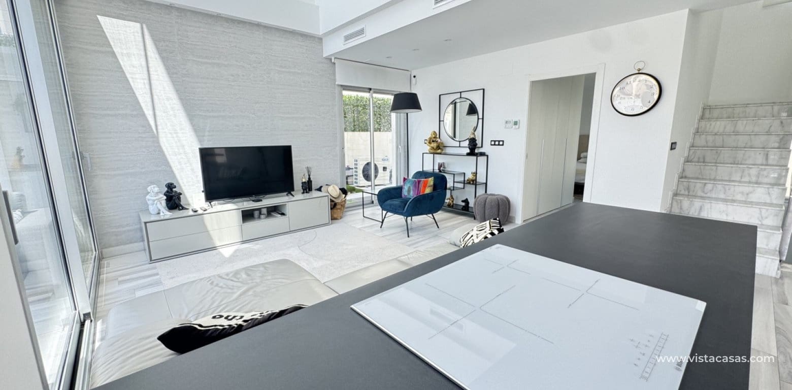 4 makuuhuone Huvila myytävänä paikassa Cabo Roig - 635 000 € (Ref: 8953121)