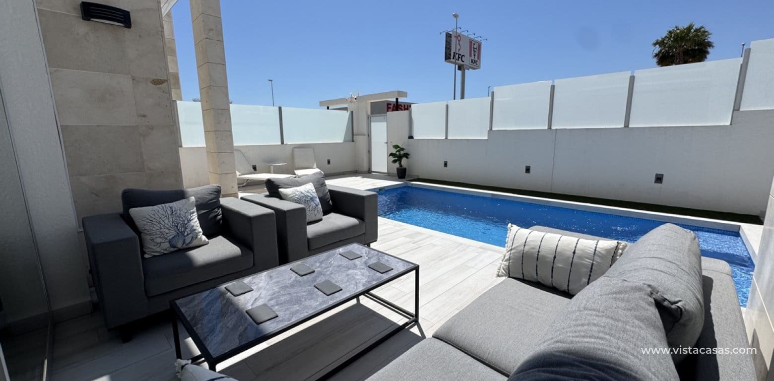 4 makuuhuone Huvila myytävänä paikassa Cabo Roig - 635 000 € (Ref: 8953121)