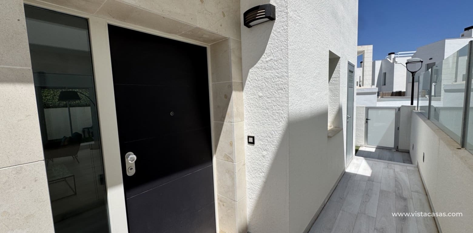 4 makuuhuone Huvila myytävänä paikassa Cabo Roig - 635 000 € (Ref: 8953121)