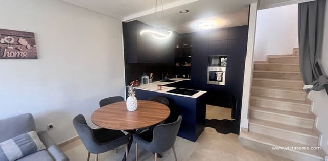 3 makuuhuone Omakotitalo myytävänä paikassa Villamartin, Orihuela mukana uima-altaan - 275 000 € (Ref: 8981023)