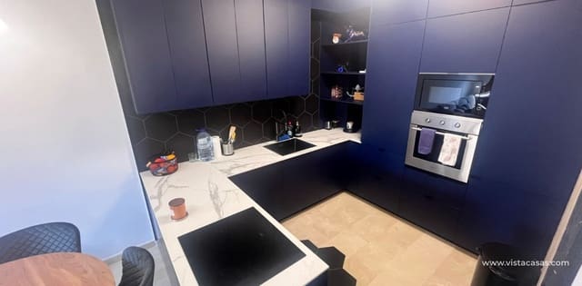 3 makuuhuone Omakotitalo myytävänä paikassa Villamartin, Orihuela mukana uima-altaan - 275 000 € (Ref: 8981023)