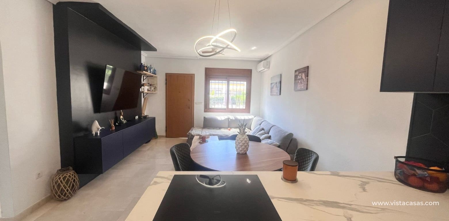 3 bedroom Townhouse for sale in Villamartin with pool - € 275,000 (Ref: 8981023)