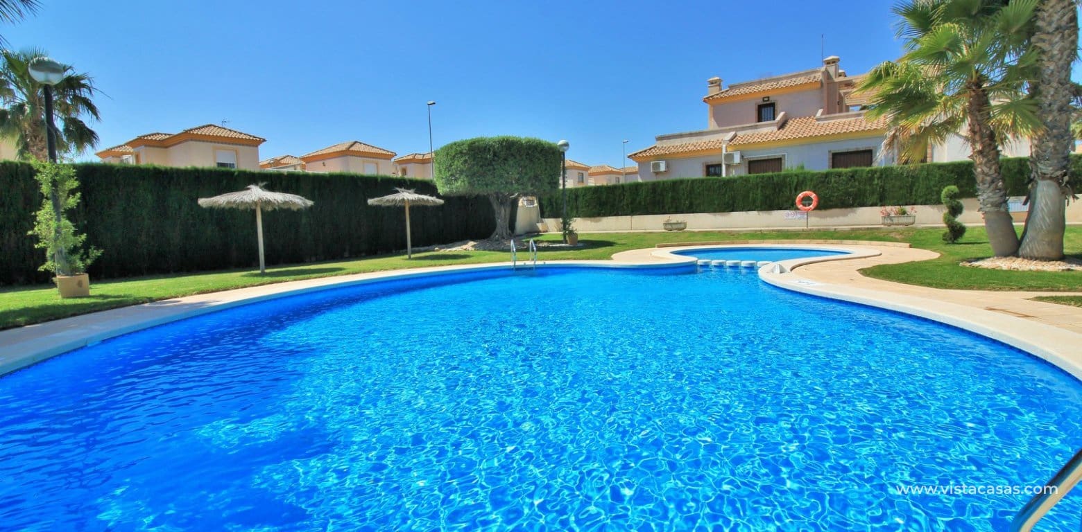 3 bedroom Townhouse for sale in Villamartin with pool - € 275,000 (Ref: 8981023)