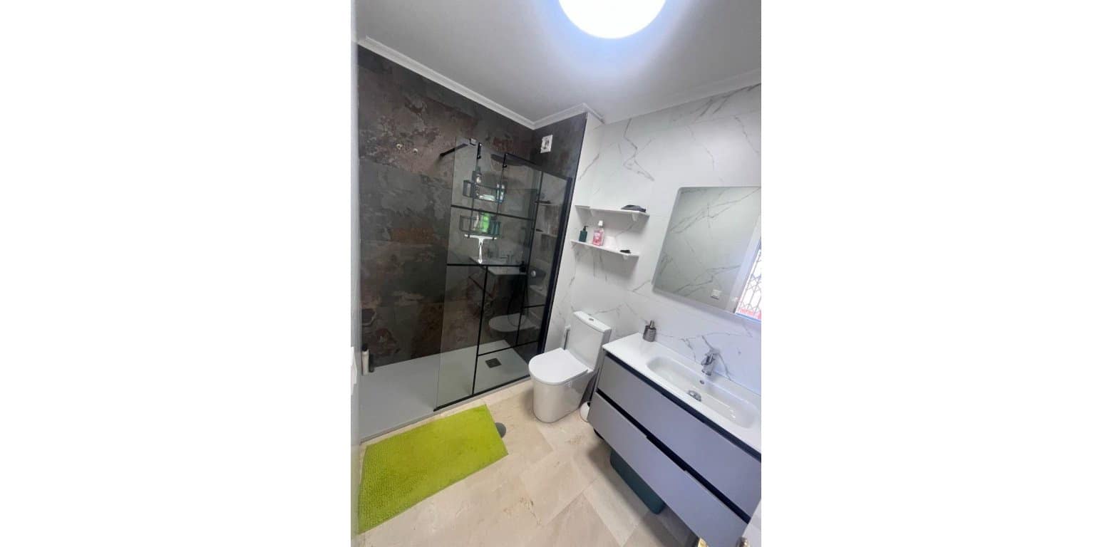 3 bedroom Townhouse for sale in Villamartin with pool - € 275,000 (Ref: 8981023)