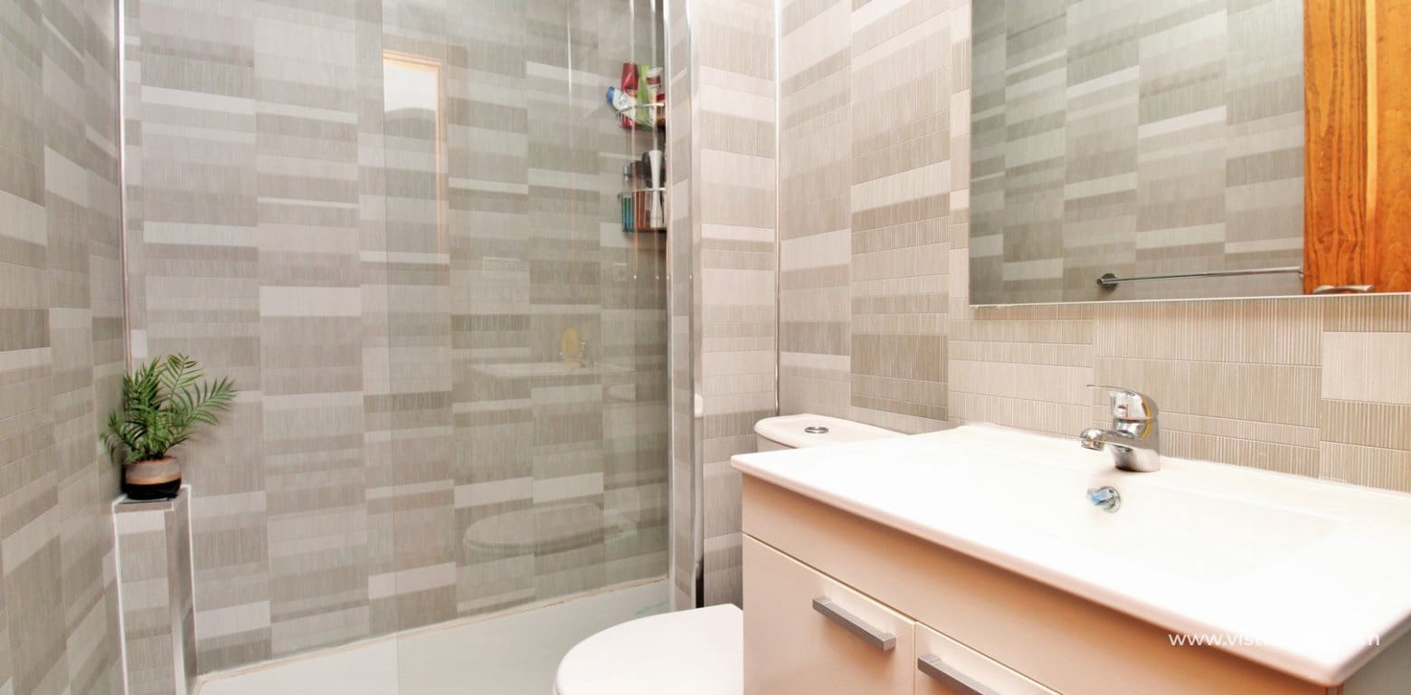 2 bedroom Apartment for sale in Punta Prima with pool - € 194,950 (Ref: 9002617)