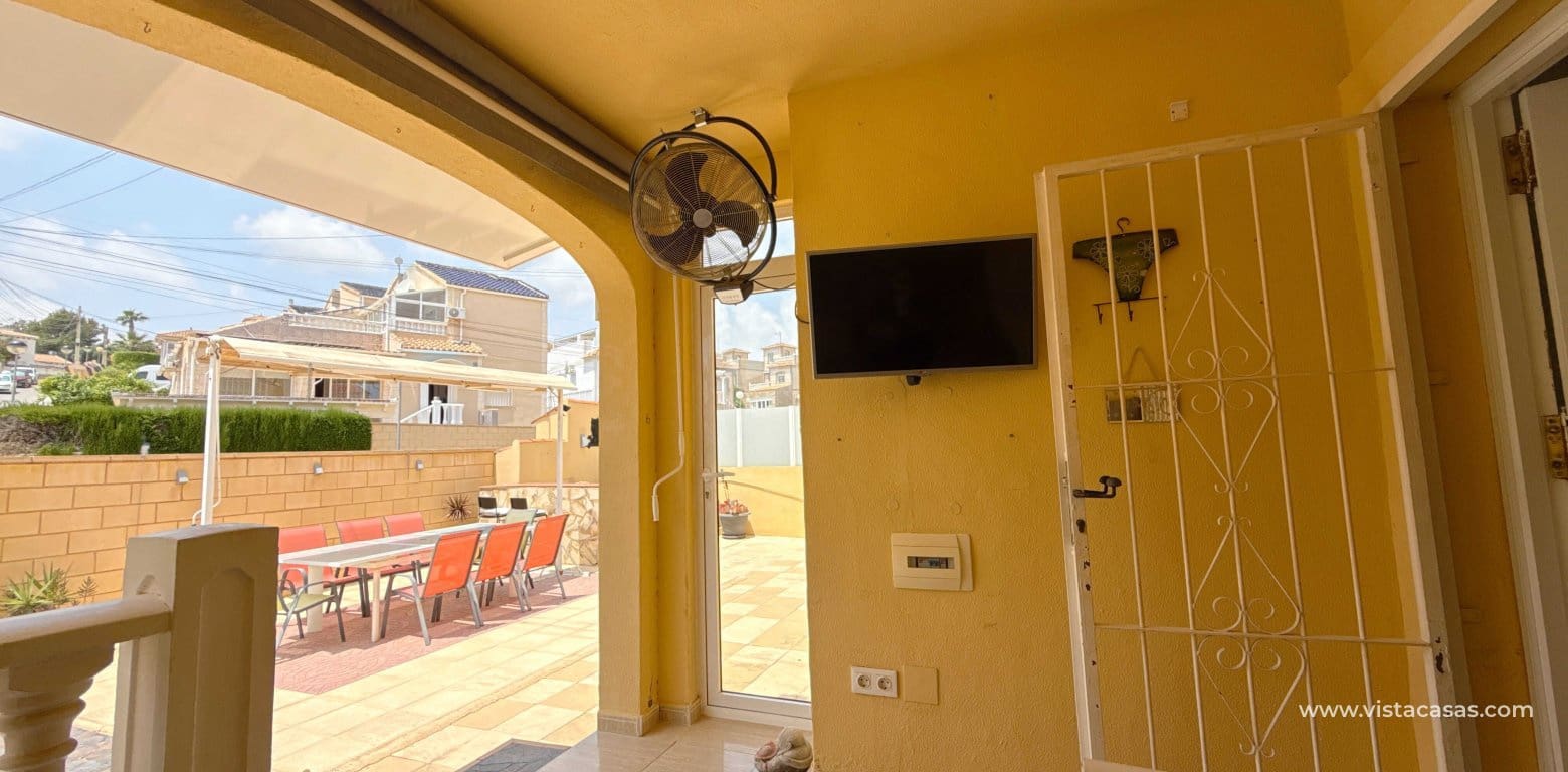 4 bedroom Apartment for sale in Villamartin - € 189,950 (Ref: 9037043)