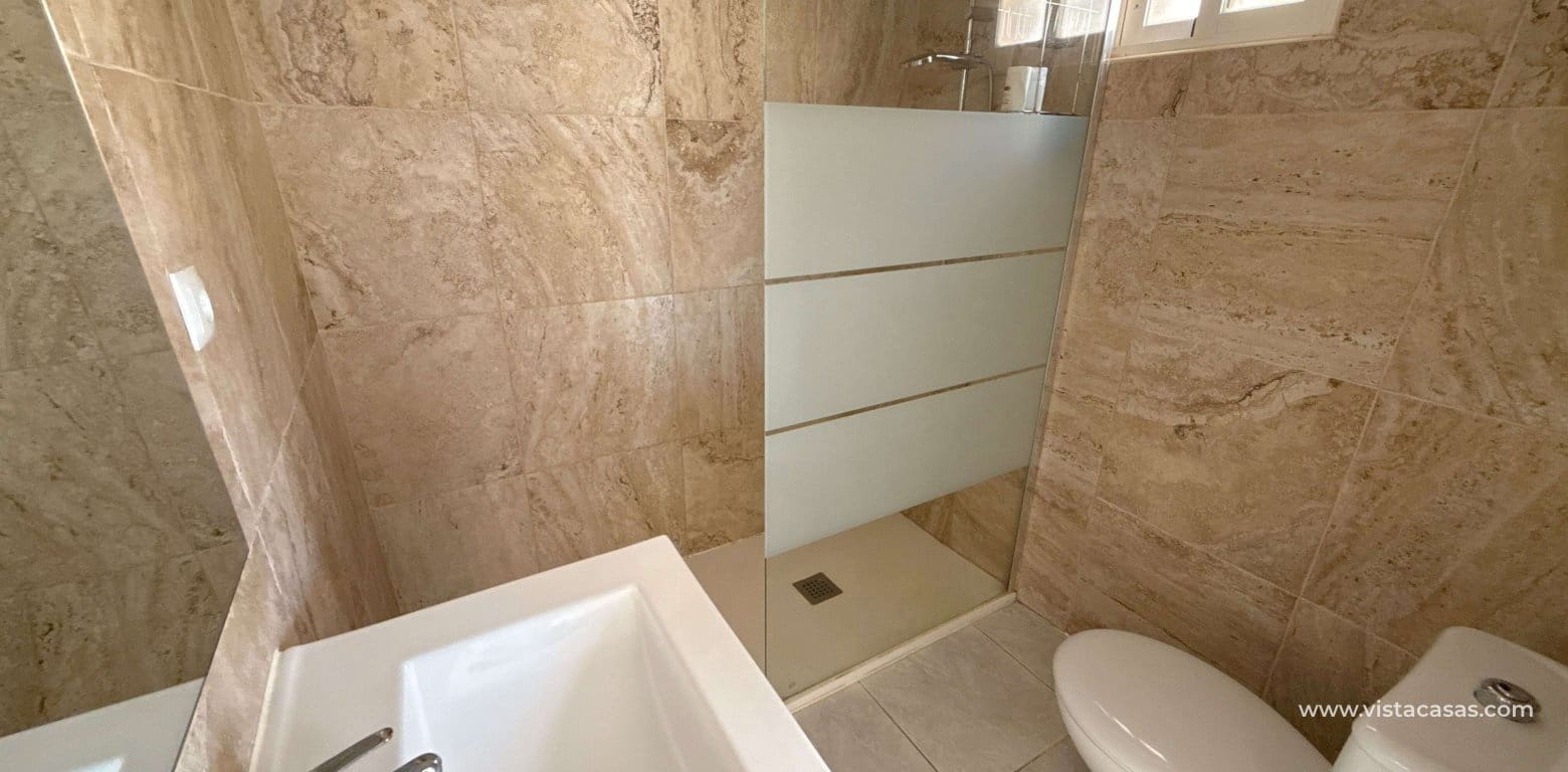 4 bedroom Apartment for sale in Villamartin - € 189,950 (Ref: 9037043)