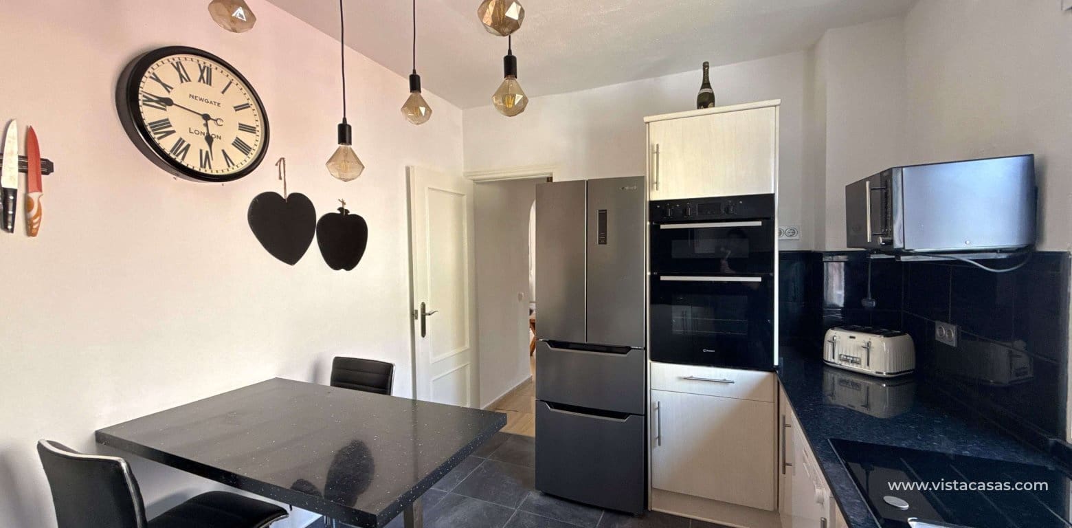 4 bedroom Apartment for sale in Villamartin - € 189,950 (Ref: 9037043)