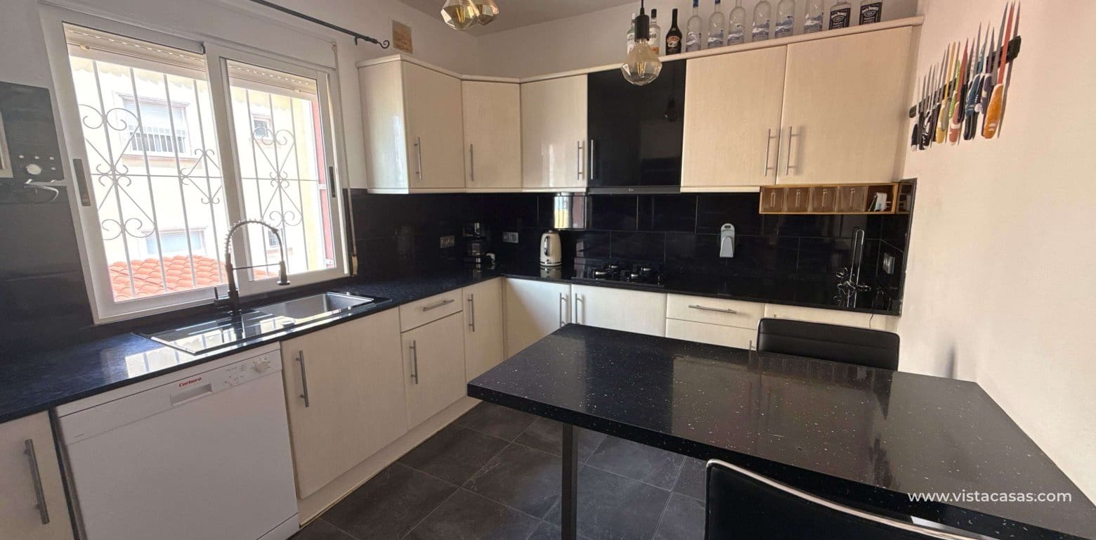 4 bedroom Apartment for sale in Villamartin - € 189,950 (Ref: 9037043)