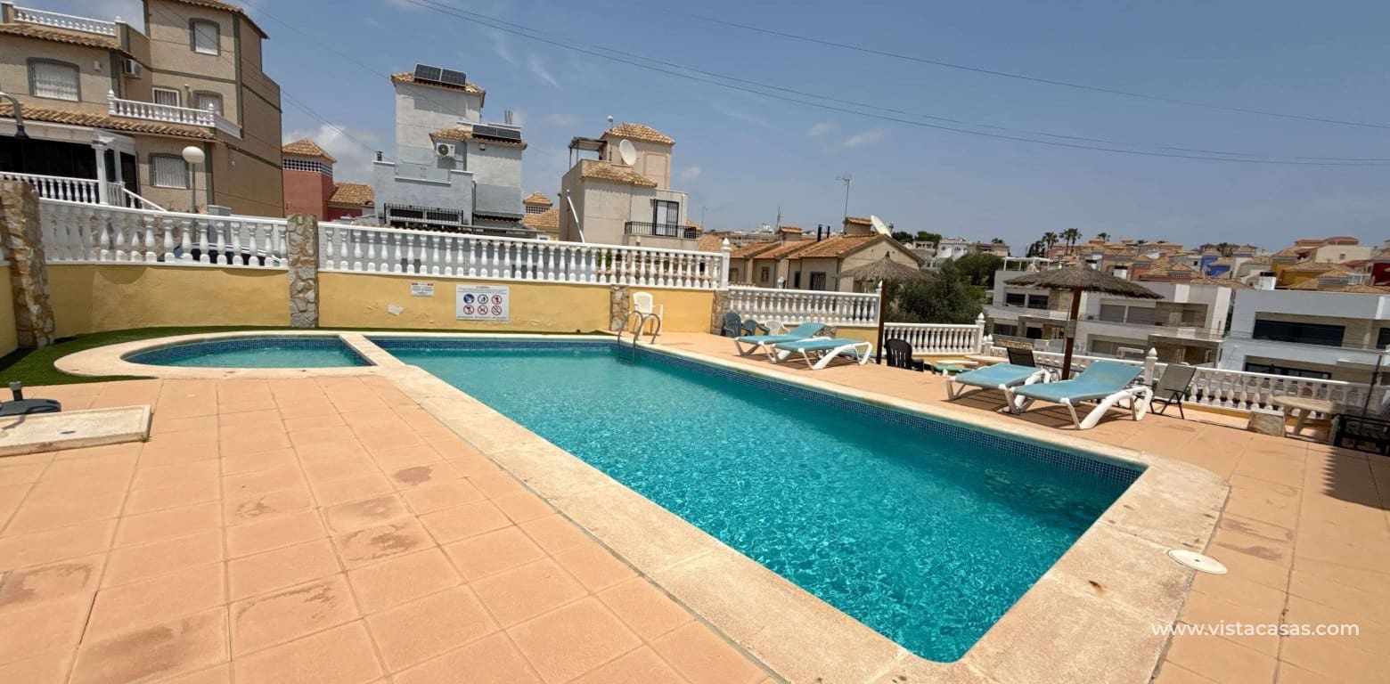 4 bedroom Apartment for sale in Villamartin - € 189,950 (Ref: 9037043)