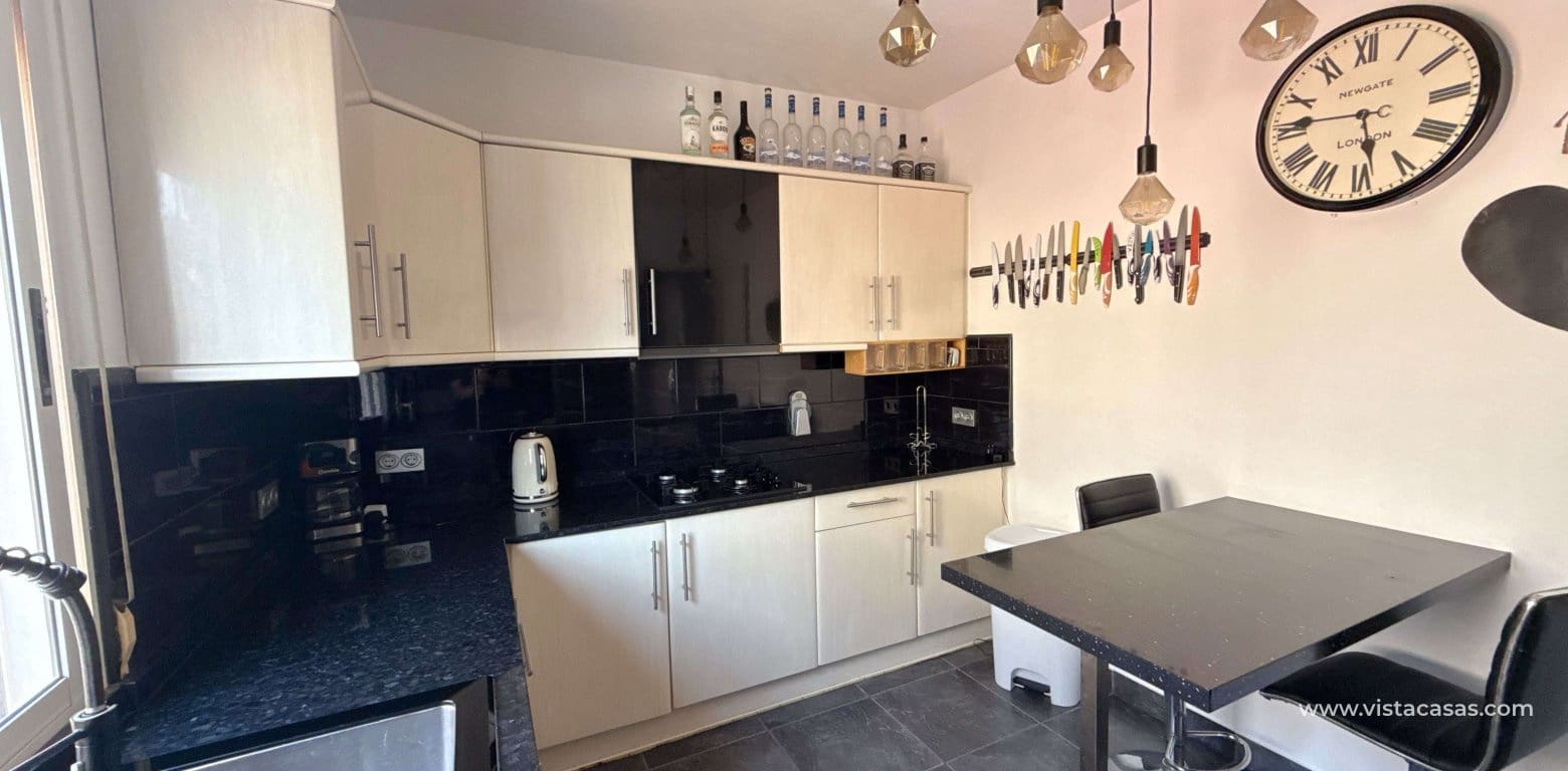 4 bedroom Apartment for sale in Villamartin - € 189,950 (Ref: 9037043)