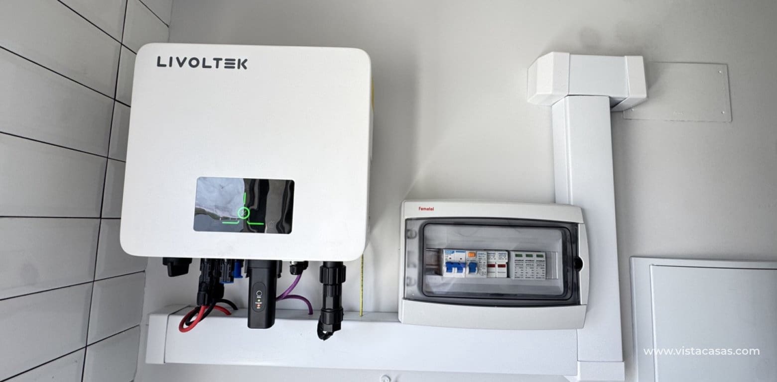 4 quarto Moradia para venda em Villamartin - 450 000 € (Ref: 9041580)