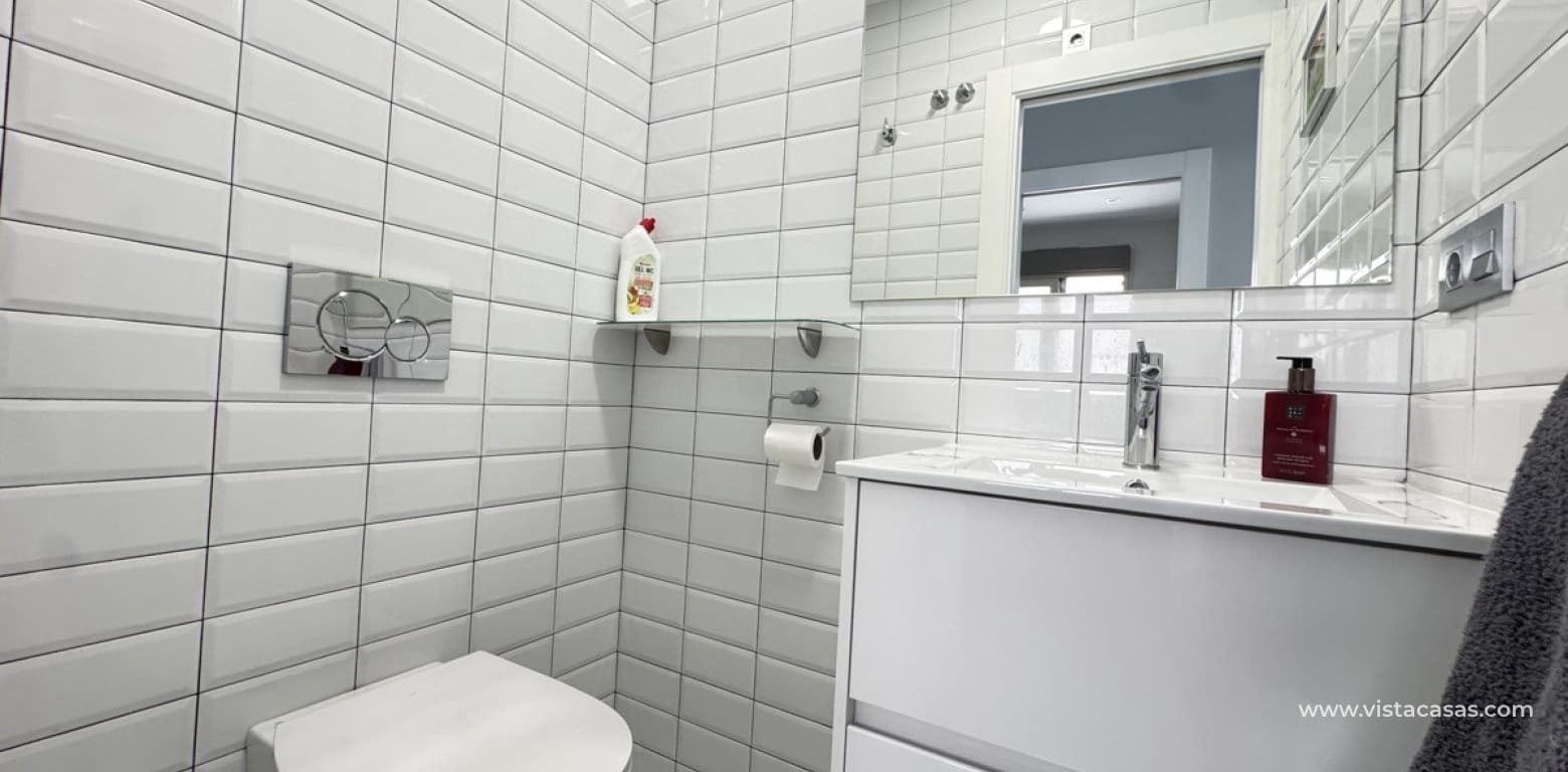 4 quarto Moradia para venda em Villamartin - 450 000 € (Ref: 9041580)