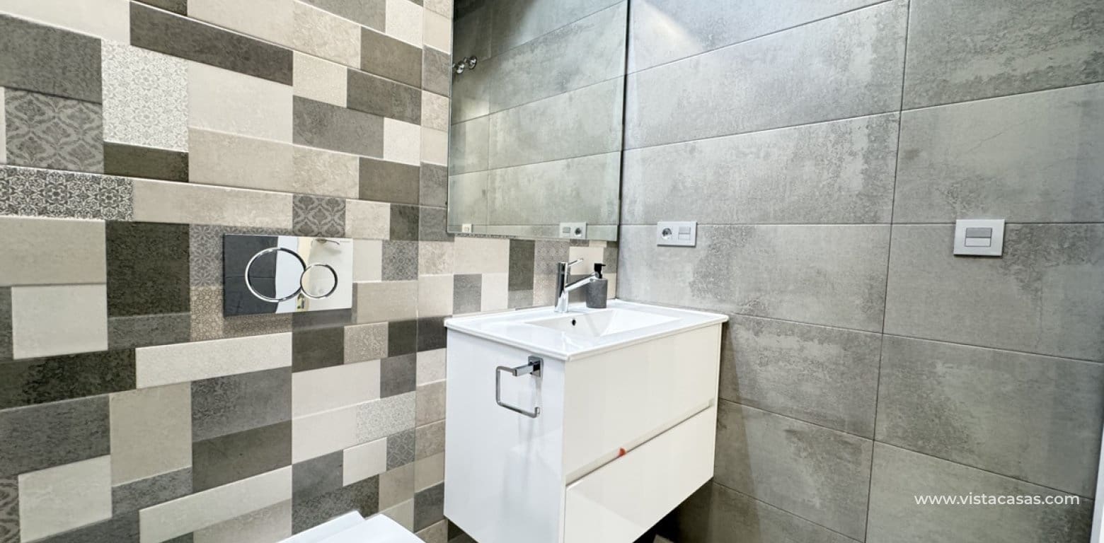 4 quarto Moradia para venda em Villamartin - 450 000 € (Ref: 9041580)