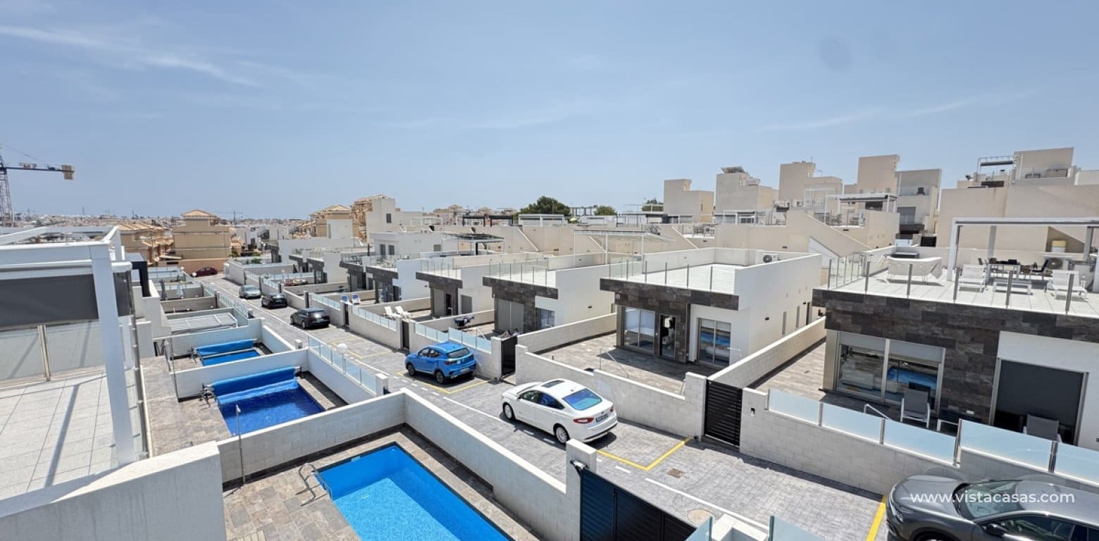 4 quarto Moradia para venda em Villamartin - 450 000 € (Ref: 9041580)