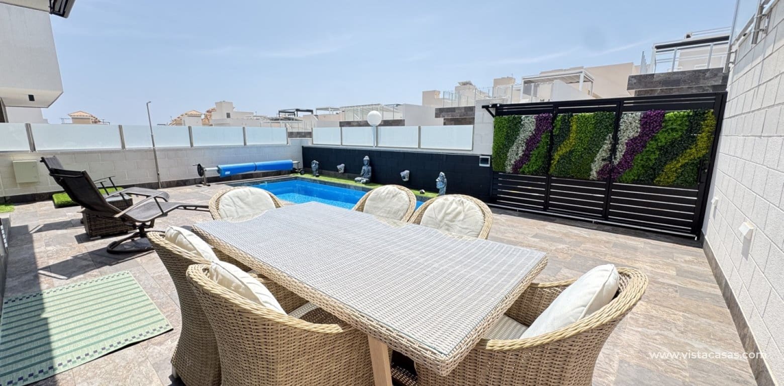 4 quarto Moradia para venda em Villamartin - 450 000 € (Ref: 9041580)