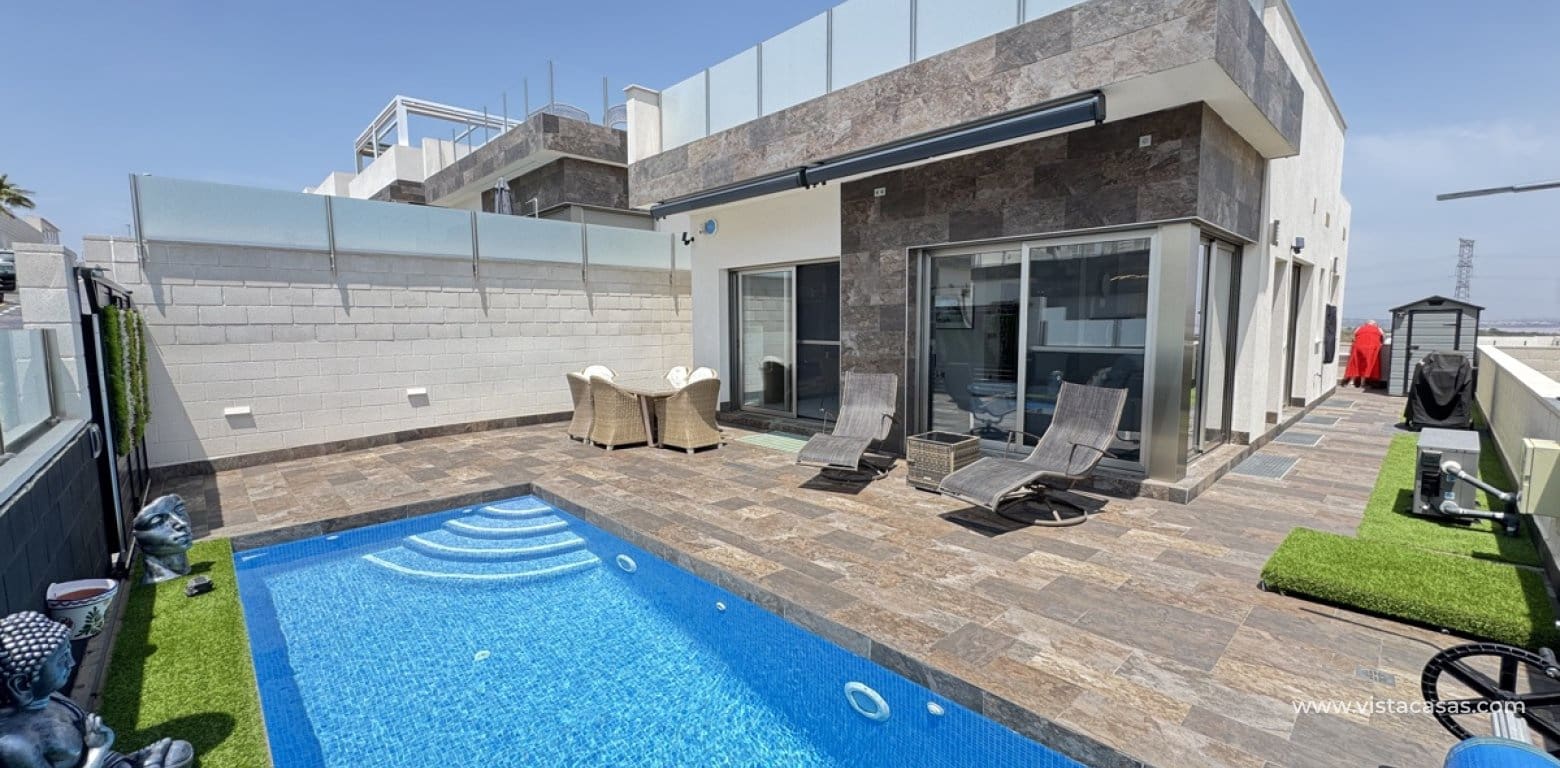 4 quarto Moradia para venda em Villamartin - 450 000 € (Ref: 9041580)