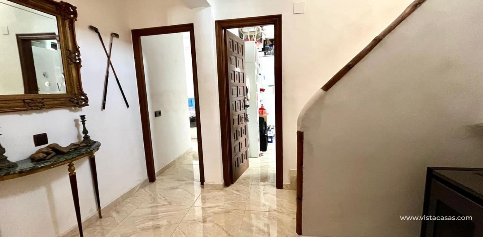 4 bedroom Villa for sale in Villamartin - € 810,000 (Ref: 9043793)