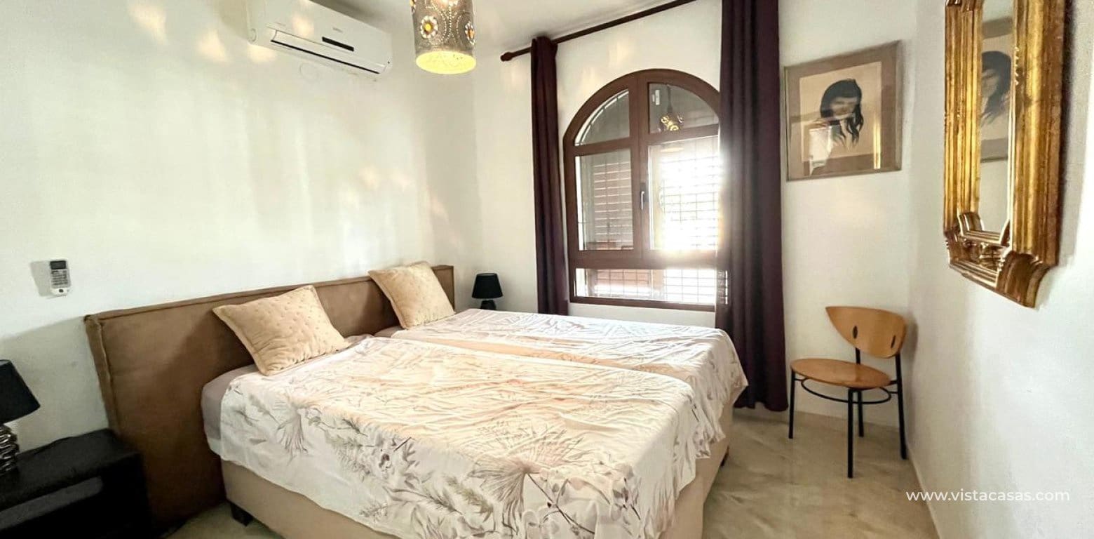 4 bedroom Villa for sale in Villamartin - € 810,000 (Ref: 9043793)