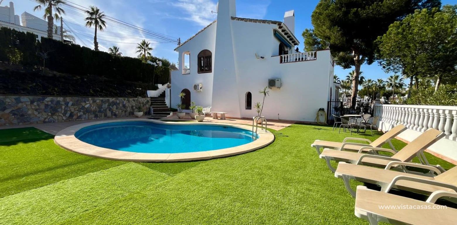 4 bedroom Villa for sale in Villamartin - € 810,000 (Ref: 9043793)