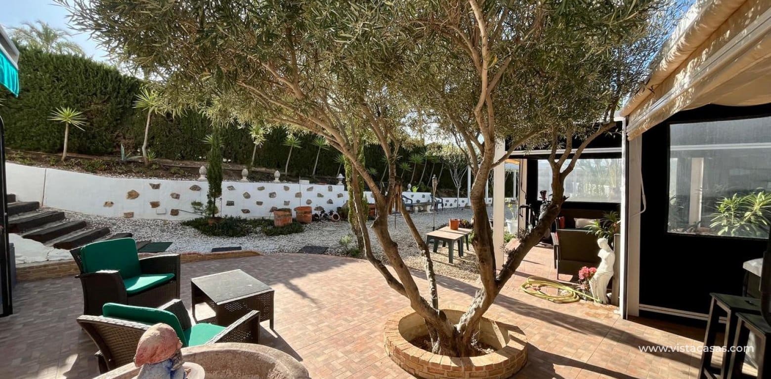 4 bedroom Villa for sale in Villamartin - € 810,000 (Ref: 9043793)