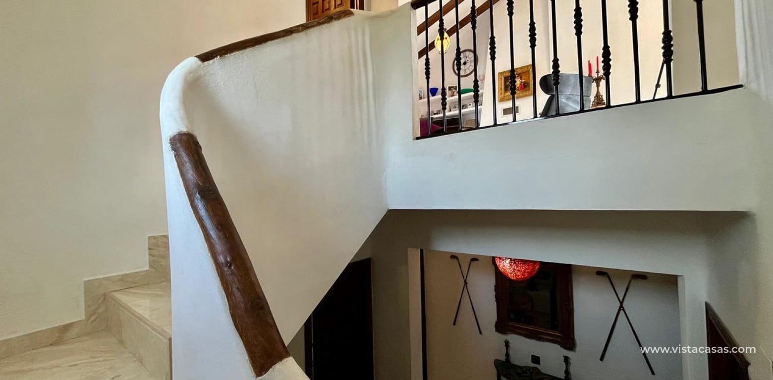 4 bedroom Villa for sale in Villamartin - € 810,000 (Ref: 9043793)