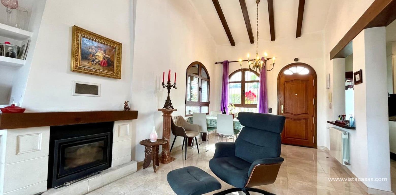 4 bedroom Villa for sale in Villamartin - € 810,000 (Ref: 9043793)