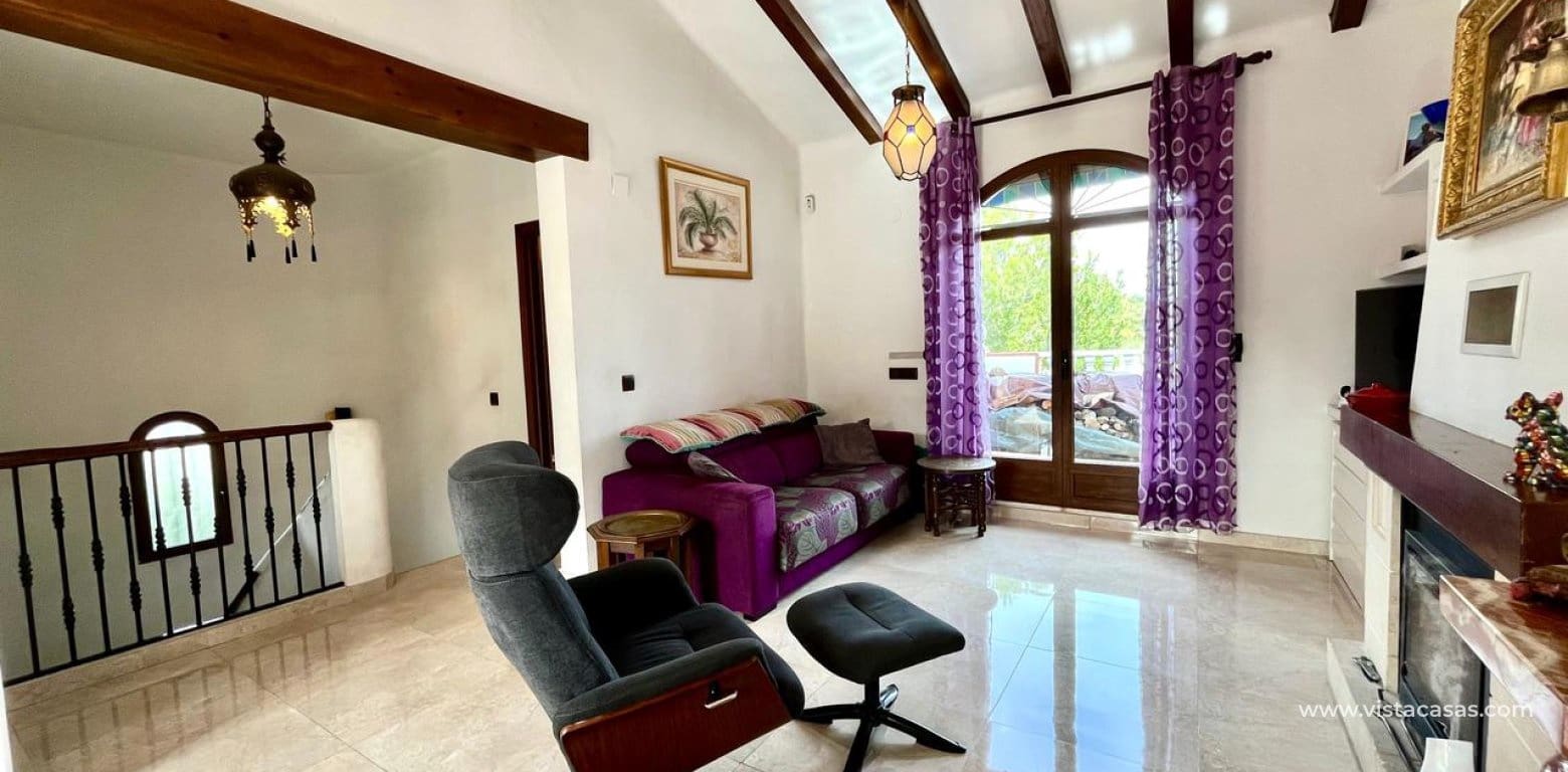 4 bedroom Villa for sale in Villamartin - € 810,000 (Ref: 9043793)