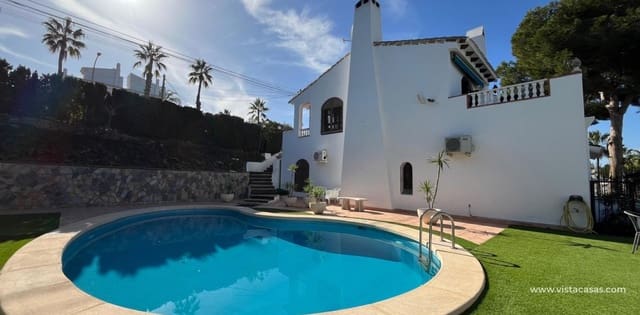 4 makuuhuone Huvila myytävänä paikassa Villamartin, Orihuela - 810 000 € (Ref: 9043793)