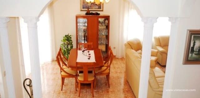 3 Zimmer Villa zu verkaufen in La Zenia, Orihuela - 650.000 € (Ref: 9057004)