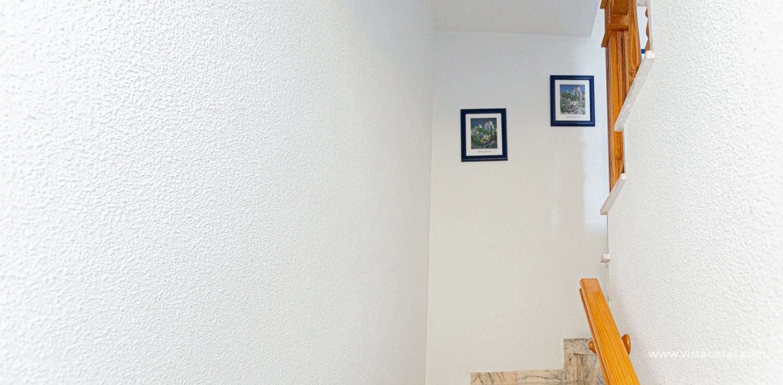 3 makuuhuone Omakotitalo myytävänä paikassa Playa Flamenca - 225 000 € (Ref: 9060740)