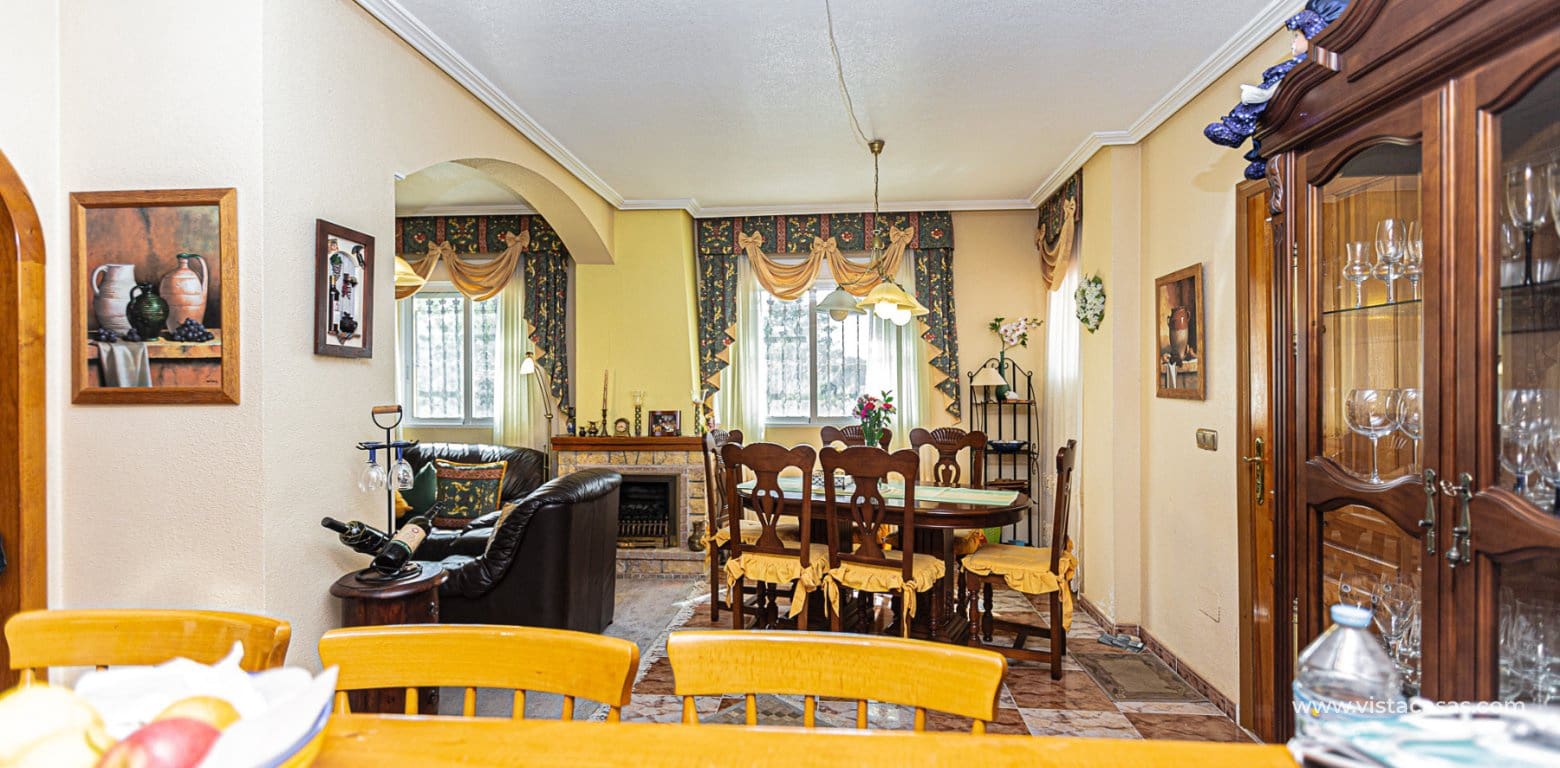 3 makuuhuone Omakotitalo myytävänä paikassa Playa Flamenca - 225 000 € (Ref: 9060740)