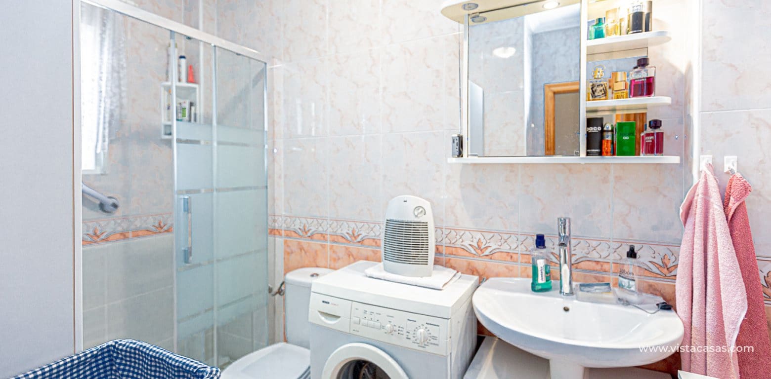 3 makuuhuone Omakotitalo myytävänä paikassa Playa Flamenca - 225 000 € (Ref: 9060740)