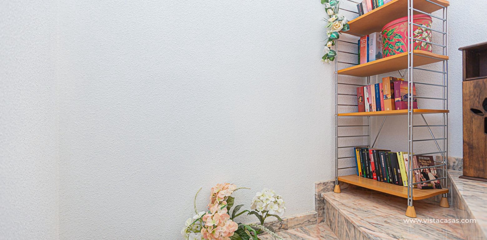 3 makuuhuone Omakotitalo myytävänä paikassa Playa Flamenca - 225 000 € (Ref: 9060740)