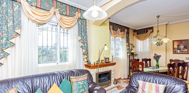 3 bedroom Townhouse for sale in Playa Flamenca, Orihuela - € 225,000 (Ref: 9060740)