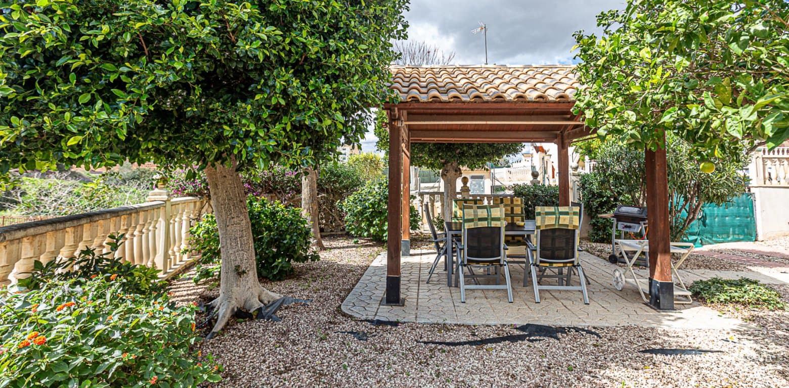 3 makuuhuone Omakotitalo myytävänä paikassa Playa Flamenca - 225 000 € (Ref: 9060740)