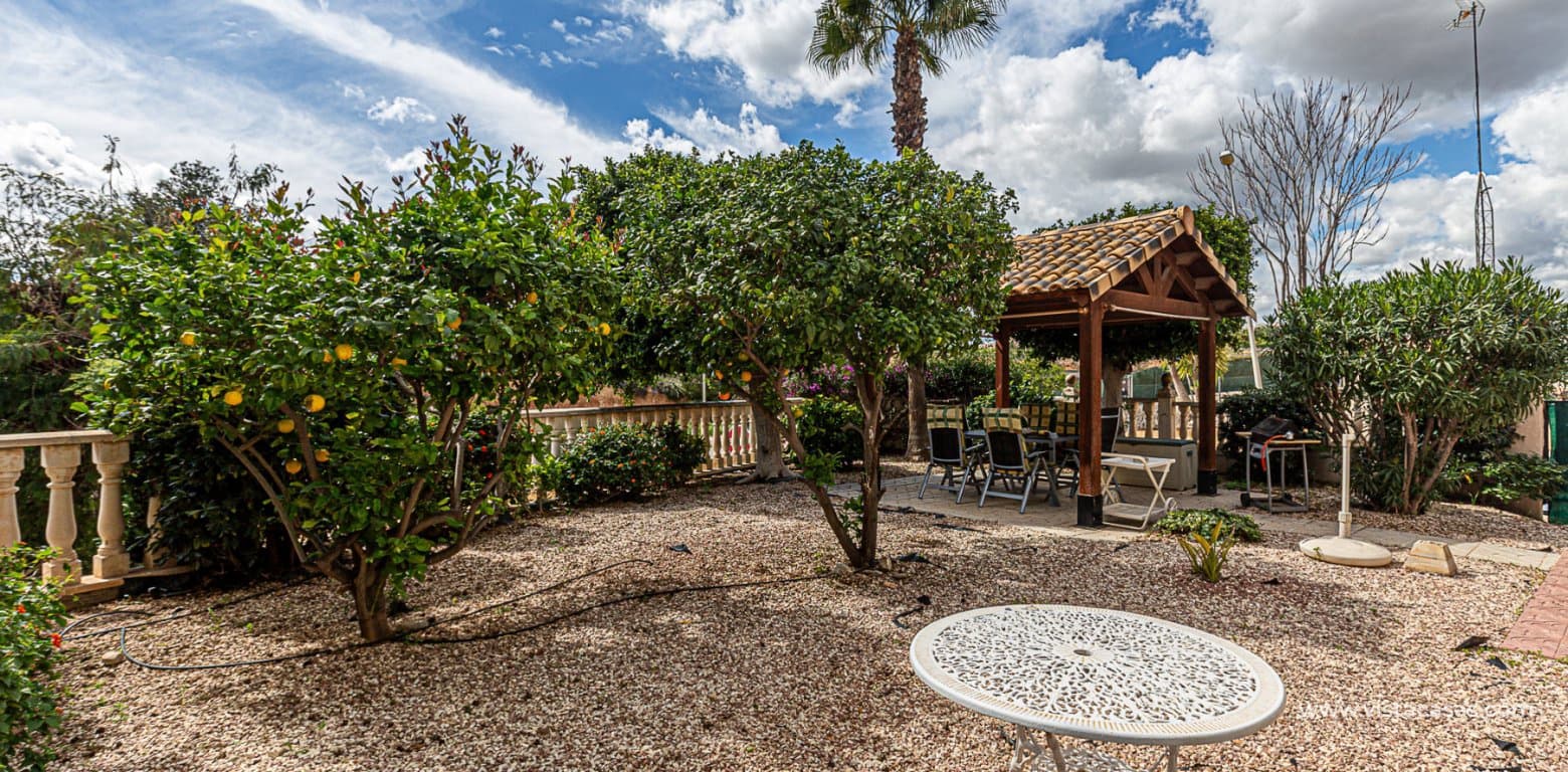 3 makuuhuone Omakotitalo myytävänä paikassa Playa Flamenca - 225 000 € (Ref: 9060740)